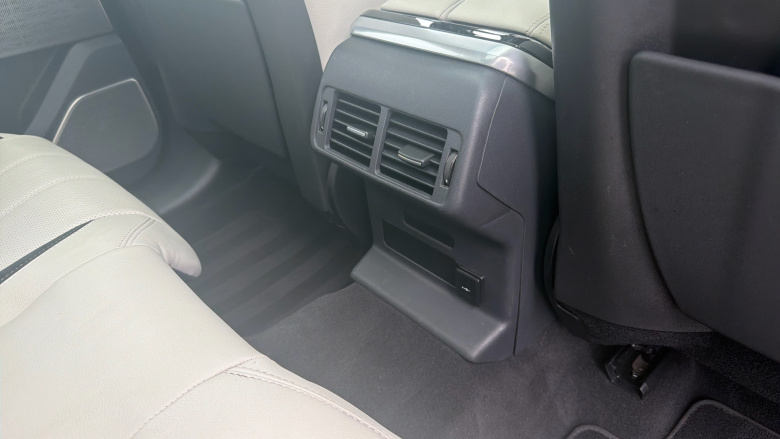 Land Rover Range Rover Velar 2.0 D200 Edition 5dr Auto Diesel Estate